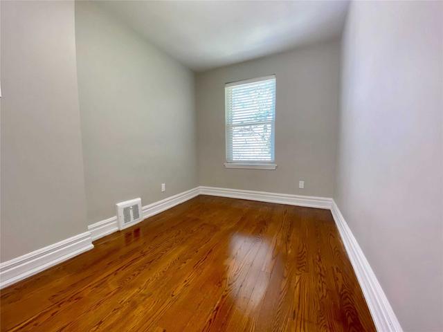 3312 Bathurst St, House attached with 2 bedrooms, 1 bathrooms and 2.5 parking in Toronto ON | Image 8