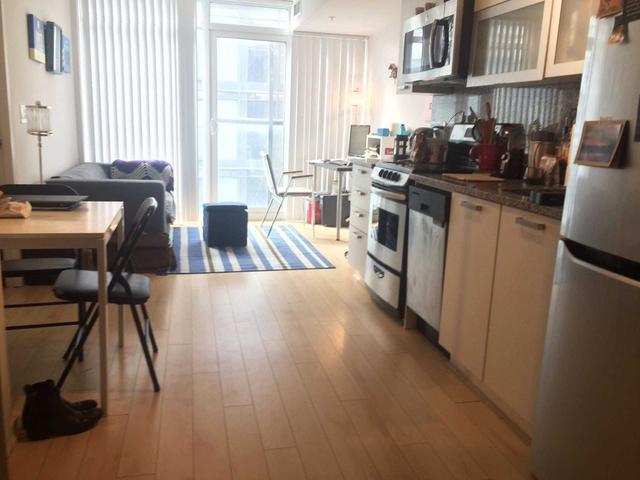 2101e - 36 Lisgar St, Condo with 1 bedrooms, 1 bathrooms and 0 parking in Toronto ON | Image 2