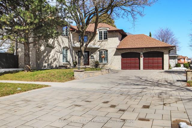 1 Rae Cres, House detached with 4 bedrooms, 5 bathrooms and 8 parking in Markham ON | Image 12