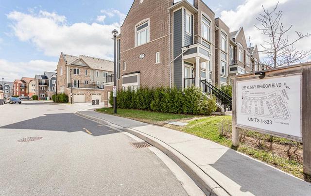 174 - 250 Sunny Meadow Blvd, Townhouse with 1 bedrooms, 1 bathrooms and 1 parking in Brampton ON | Image 1