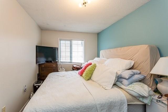 117 - 2 Sir Lou Dr, House attached with 3 bedrooms, 2 bathrooms and 1 parking in Brampton ON | Image 19