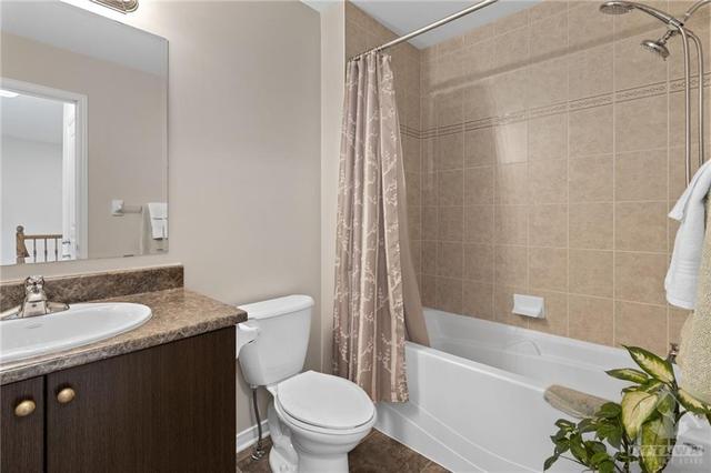 690 Percifor Way, Townhouse with 3 bedrooms, 4 bathrooms and 4 parking in Ottawa ON | Image 14