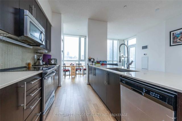 311 - 510 Curran Pl, Condo with 2 bedrooms, 2 bathrooms and 1 parking in Mississauga ON | Image 2