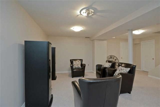 86 Kennett Dr, House detached with 4 bedrooms, 3 bathrooms and 2 parking in Whitby ON | Image 16