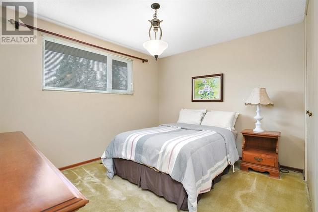 4248 - 34 Streetclose, House detached with 3 bedrooms, 2 bathrooms and 1 parking in Red Deer AB | Image 14