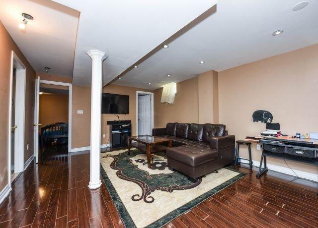 2794 Castlebridge Dr, House detached with 4 bedrooms, 4 bathrooms and 2 parking in Mississauga ON | Image 14