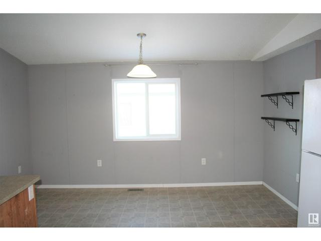1637 68 Av Nw, Home with 2 bedrooms, 2 bathrooms and null parking in Edmonton AB | Image 19