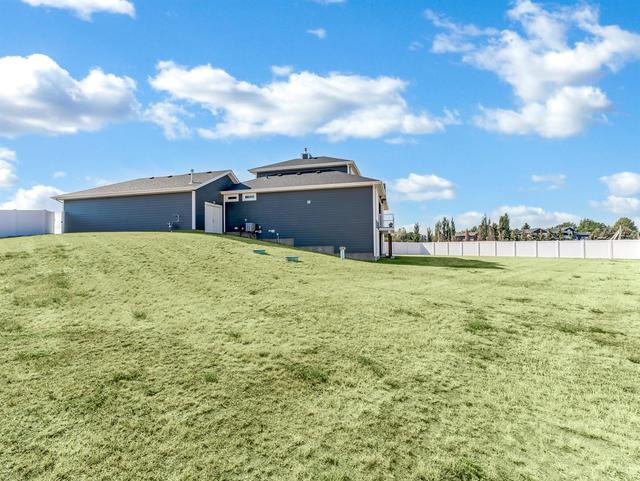 307 Yuma Court, House detached with 3 bedrooms, 2 bathrooms and 6 parking in Cypress County AB | Image 39