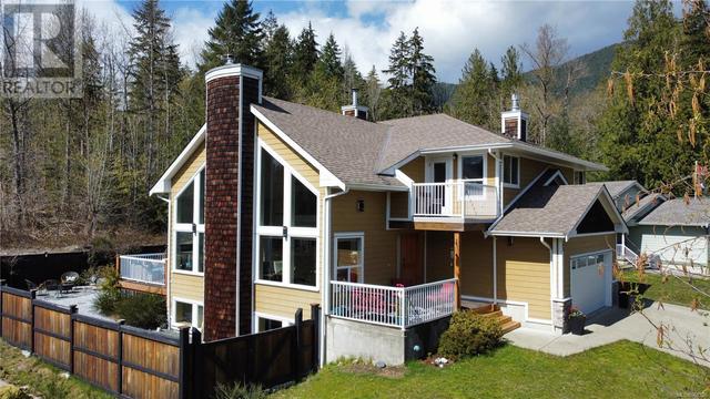 35 Grosskleg Way, House detached with 5 bedrooms, 4 bathrooms and 6 parking in Lake Cowichan BC | Image 1