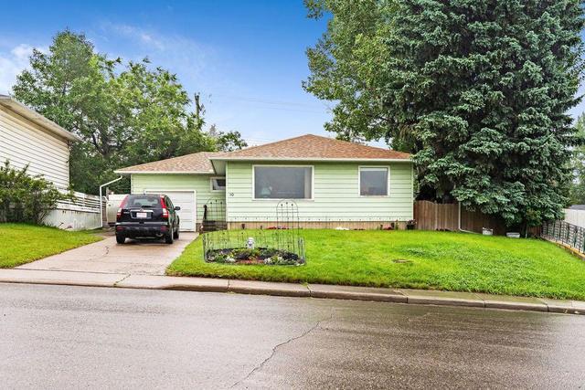 10 Collingwood Place Nw, House detached with 4 bedrooms, 2 bathrooms and 3 parking in Calgary AB | Image 18