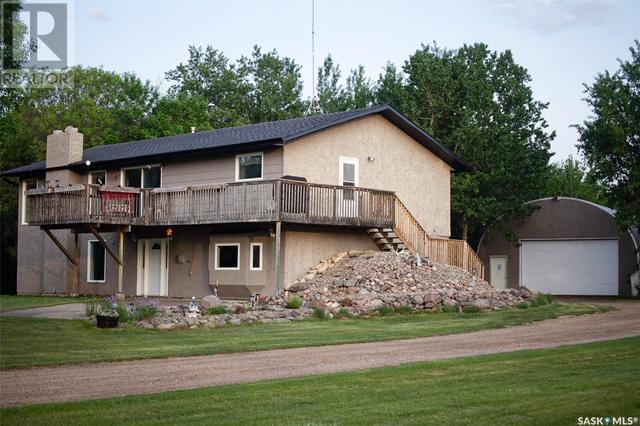 8.5 Kms South On Highway #4, House detached with 4 bedrooms, 3 bathrooms and null parking in Meadow Lake No. 588 SK | Image 1