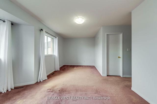 119 Kenwood Dr, Townhouse with 3 bedrooms, 3 bathrooms and 2 parking in Brampton ON | Image 9