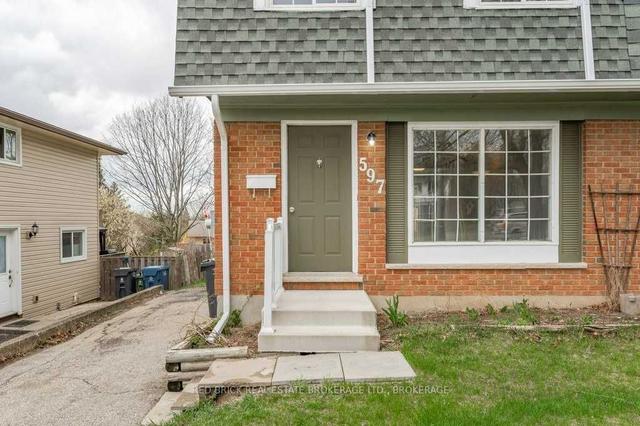 597 Willow Rd, House semidetached with 3 bedrooms, 1 bathrooms and 2 parking in Guelph ON | Image 23