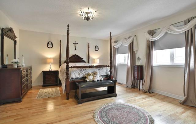 45 Tiana Crt, House detached with 4 bedrooms, 5 bathrooms and 6 parking in Vaughan ON | Image 11