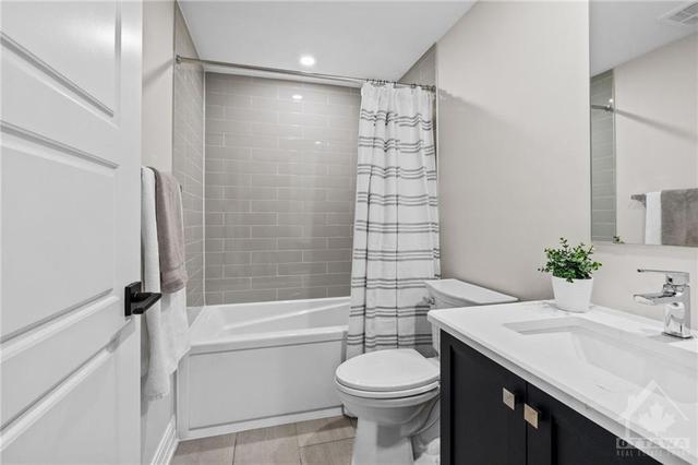 106 Porter Street, Townhouse with 3 bedrooms, 4 bathrooms and 3 parking in Ottawa ON | Image 24