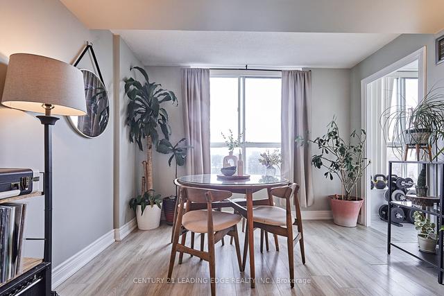 402 - 330 Mccowan Rd, Condo with 2 bedrooms, 2 bathrooms and 1 parking in Toronto ON | Image 11