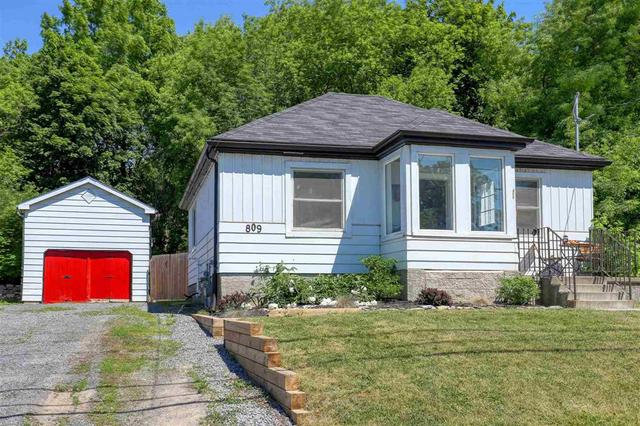 809 Portsmouth Avenue, House detached with 3 bedrooms, 2 bathrooms and 4 parking in Kingston ON | Image 1