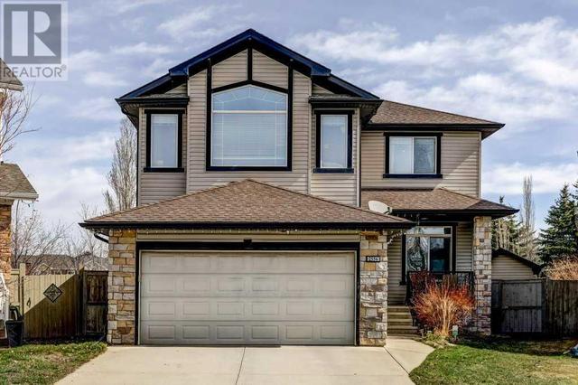 2556 Coopers Circle Sw, House detached with 4 bedrooms, 3 bathrooms and 4 parking in Airdrie AB | Image 1