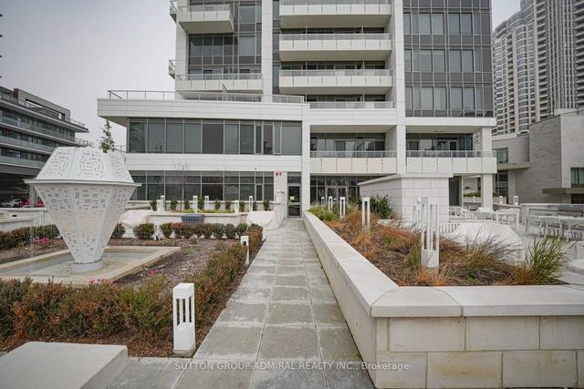 1802 - 75 Canterbury Pl, Condo with 2 bedrooms, 2 bathrooms and 1 parking in Toronto ON | Image 4