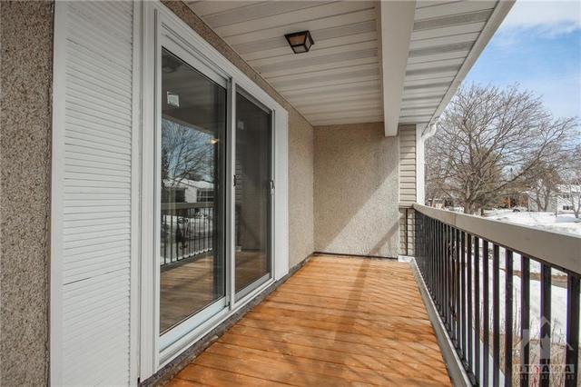 17 Estelle Crescent, Townhouse with 3 bedrooms, 3 bathrooms and 6 parking in Ottawa ON | Image 24