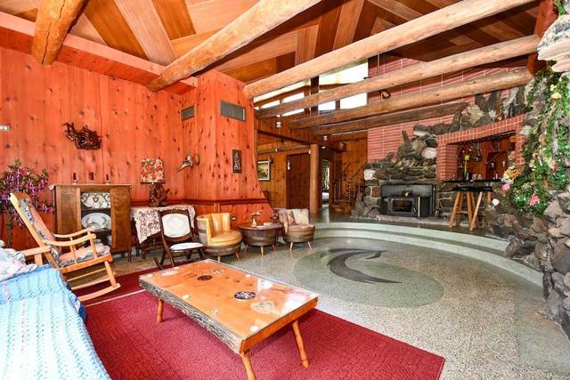 7953 Hwy 28, House detached with 4 bedrooms, 4 bathrooms and 12 parking in North Kawartha ON | Image 2
