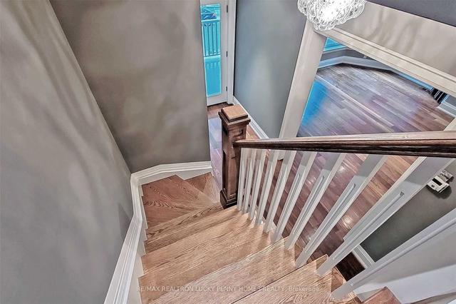 124 Kenilworth Ave, House detached with 3 bedrooms, 3 bathrooms and 1 parking in Toronto ON | Image 10