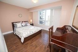 1826 - 500 Doris Ave, Condo with 2 bedrooms, 1 bathrooms and 1 parking in Toronto ON | Image 11