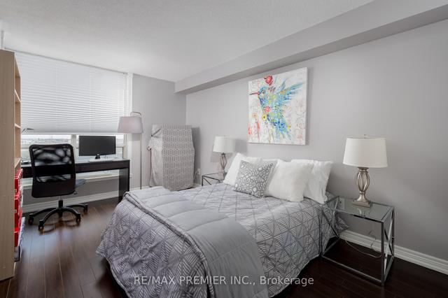 510 - 101 Subway Cres, Condo with 2 bedrooms, 2 bathrooms and 2 parking in Toronto ON | Image 6