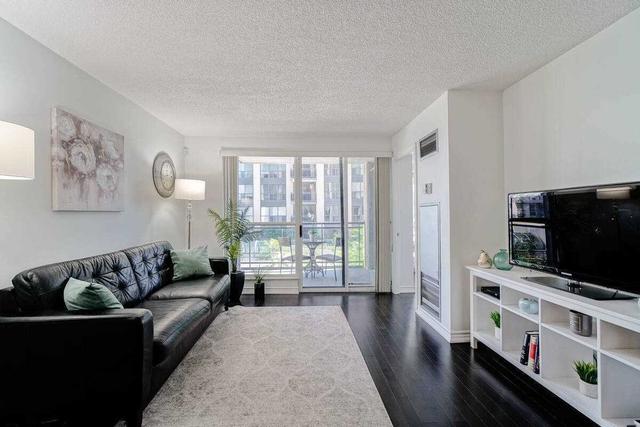 302 - 18 Hollywood Ave, Condo with 1 bedrooms, 1 bathrooms and 1 parking in Toronto ON | Image 6