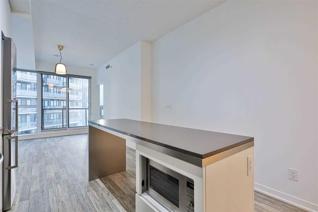 708 - 51 East Liberty St, Condo with 1 bedrooms, 2 bathrooms and 0 parking in Toronto ON | Image 3
