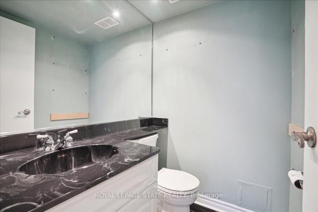 404 - 301 Frances Ave, Condo with 3 bedrooms, 2 bathrooms and 1 parking in Hamilton ON | Image 10