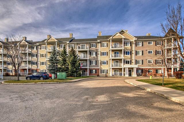 5411 - 69 Country Village Manor Ne, Condo with 2 bedrooms, 2 bathrooms and 1 parking in Calgary AB | Image 2