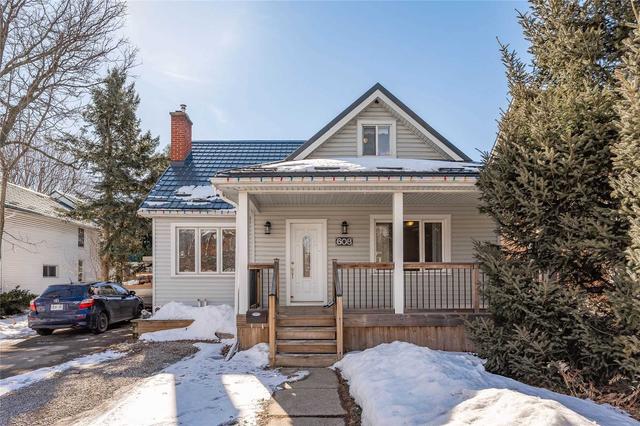 608 Woolwich St, House detached with 3 bedrooms, 2 bathrooms and 5 parking in Guelph ON | Image 1