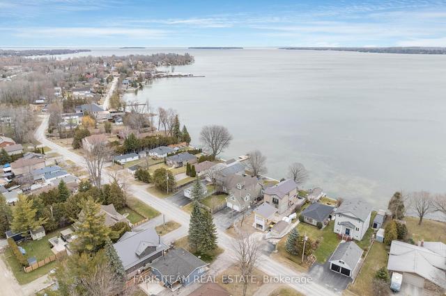927 Barry Ave, House detached with 4 bedrooms, 3 bathrooms and 9 parking in Innisfil ON | Image 30