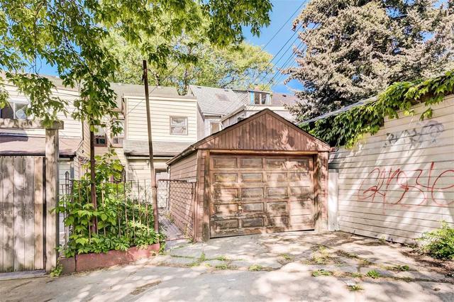 71 Robert St, House attached with 3 bedrooms, 2 bathrooms and 1 parking in Toronto ON | Image 25