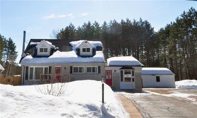 783 Airport Road, House detached with 4 bedrooms, 2 bathrooms and 8 parking in Petawawa ON | Image 1