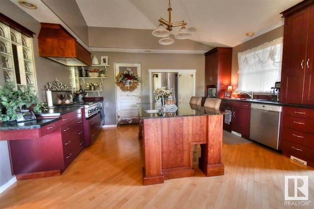 58106 Rng Rd 85, House detached with 4 bedrooms, 3 bathrooms and null parking in St. Paul County No. 19 AB | Image 5