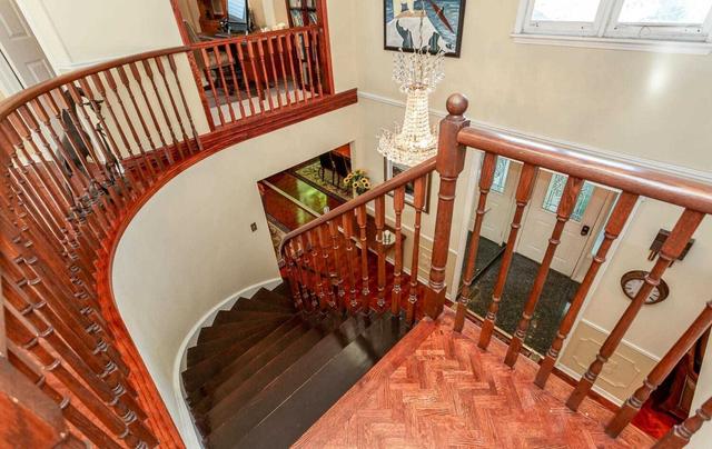 72 Jaffa Dr, House detached with 4 bedrooms, 3 bathrooms and 4 parking in Brampton ON | Image 17