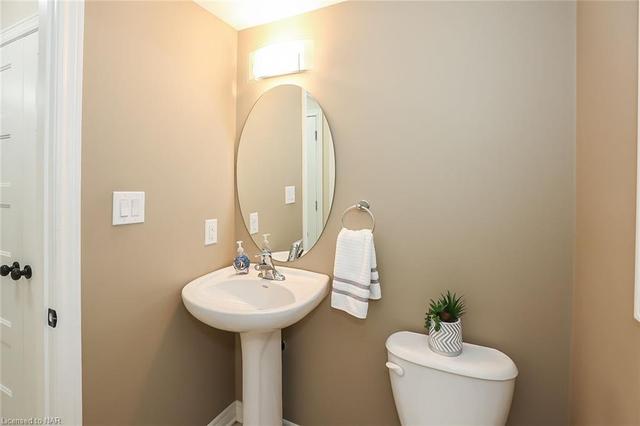 6480 Armelina Crescent, House detached with 3 bedrooms, 2 bathrooms and 4 parking in Niagara Falls ON | Image 17