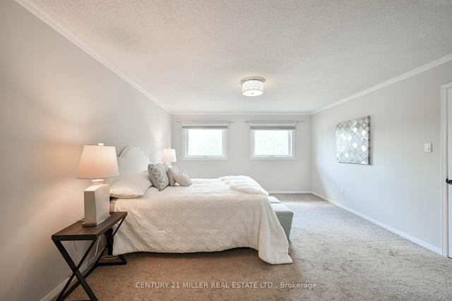 3077 Swansea Dr, House detached with 3 bedrooms, 4 bathrooms and 4 parking in Oakville ON | Image 3