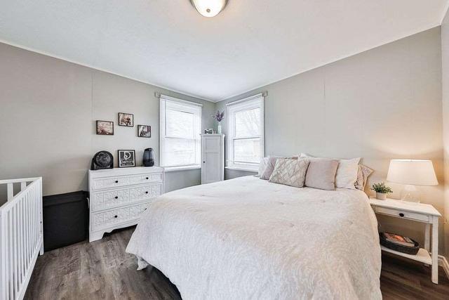 49 Tenth Ave, House detached with 2 bedrooms, 2 bathrooms and 1 parking in Brantford ON | Image 40