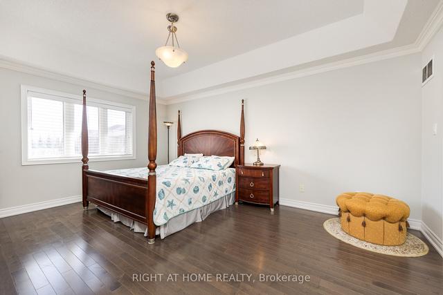 31 Goldthread Terr, House semidetached with 4 bedrooms, 4 bathrooms and 3 parking in Toronto ON | Image 13