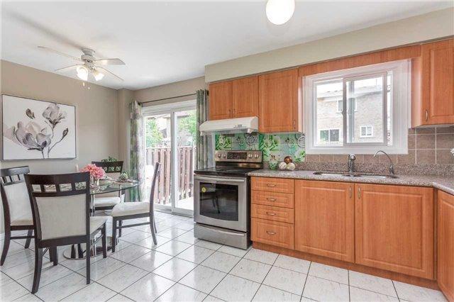 104 Larksmere Crt, House attached with 3 bedrooms, 4 bathrooms and 4 parking in Markham ON | Image 8
