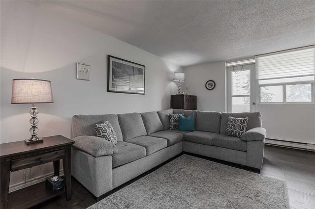 214 - 700 Dynes Rd, Condo with 2 bedrooms, 2 bathrooms and 1 parking in Burlington ON | Image 7