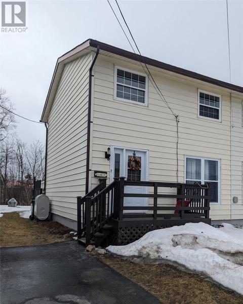 17 Elizabeth Drive, House attached with 2 bedrooms, 1 bathrooms and null parking in Gander NL | Card Image