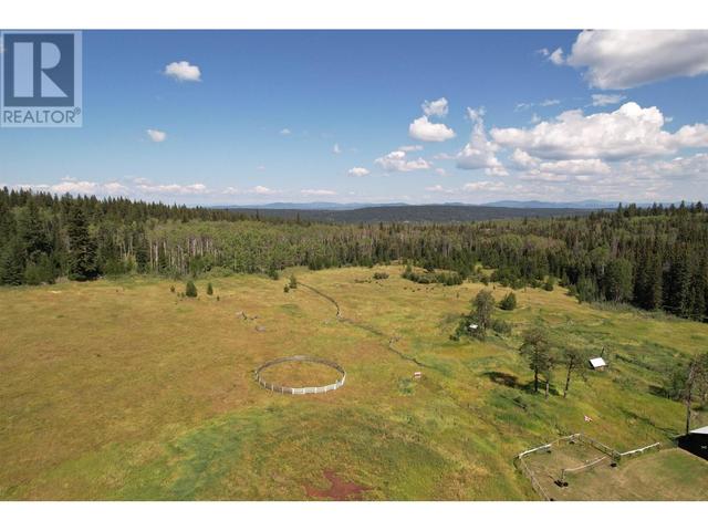 6411 Little Fort Hwy 24, House detached with 4 bedrooms, 2 bathrooms and null parking in Cariboo L BC | Image 3