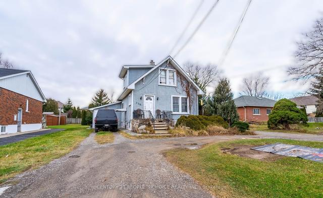 256 Barton St, House detached with 4 bedrooms, 2 bathrooms and 10 parking in Hamilton ON | Image 6