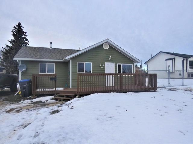 412 100 Avenue, House detached with 3 bedrooms, 1 bathrooms and 1 parking in Dawson Creek BC | Image 1