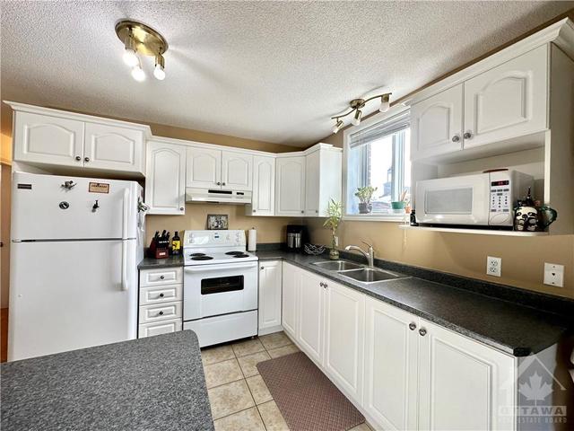 6 - 171 Mabel Street, Condo with 2 bedrooms, 1 bathrooms and 1 parking in The Nation ON | Image 4