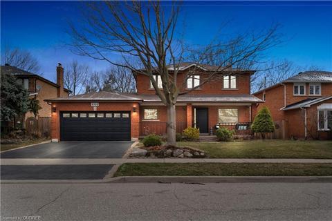 444 Hedgerow Lane, House detached with 4 bedrooms, 2 bathrooms and 6 parking in Oakville ON | Card Image
